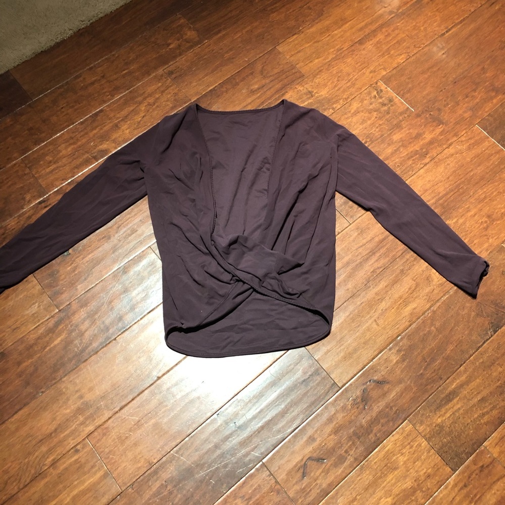 Lululemon cross front top in Nulu